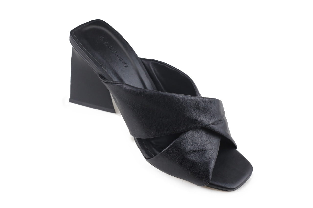 Tamanco Paula Salto Alto Preto