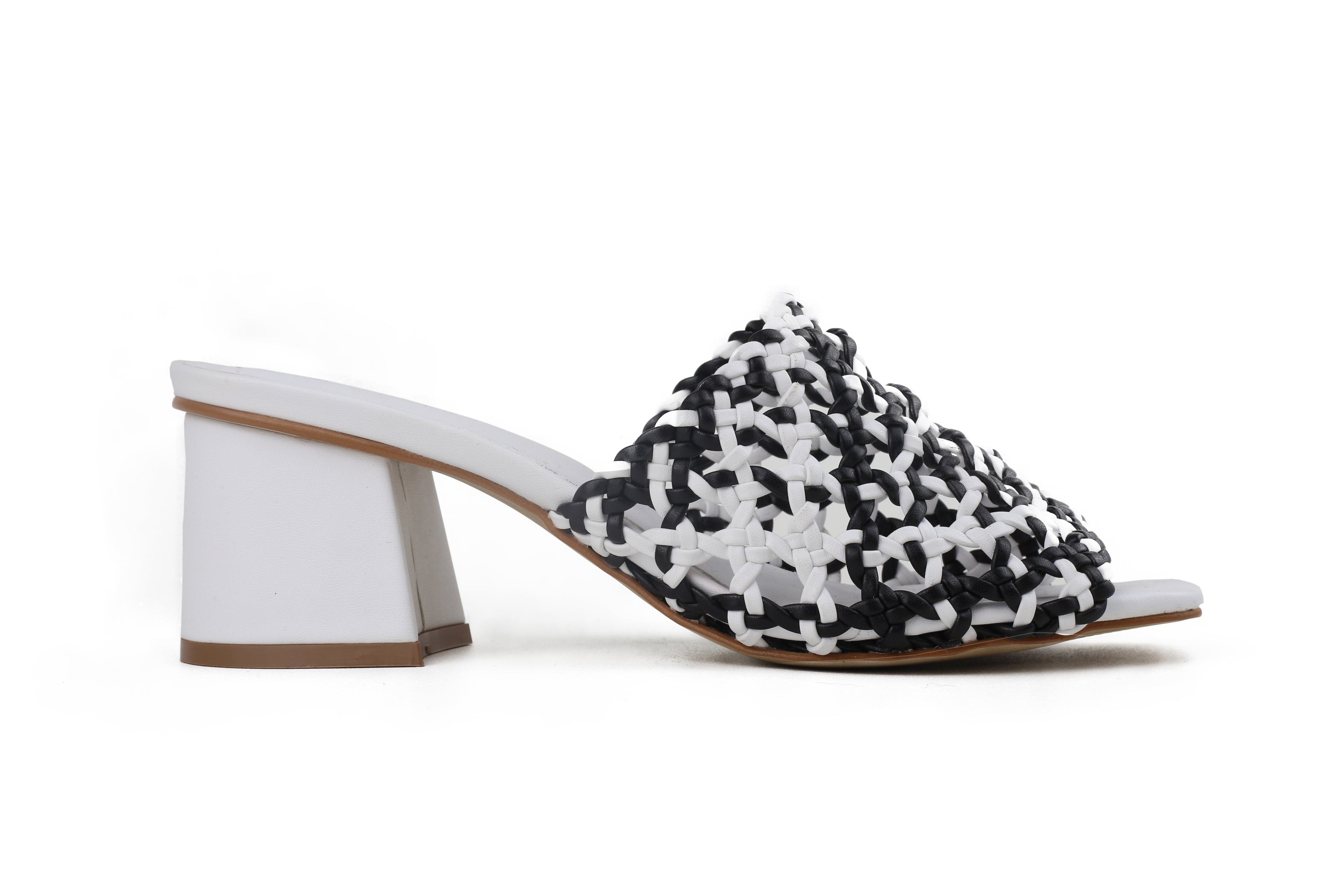 Tamanco Izabel Salto De Bloco Preto E Branco